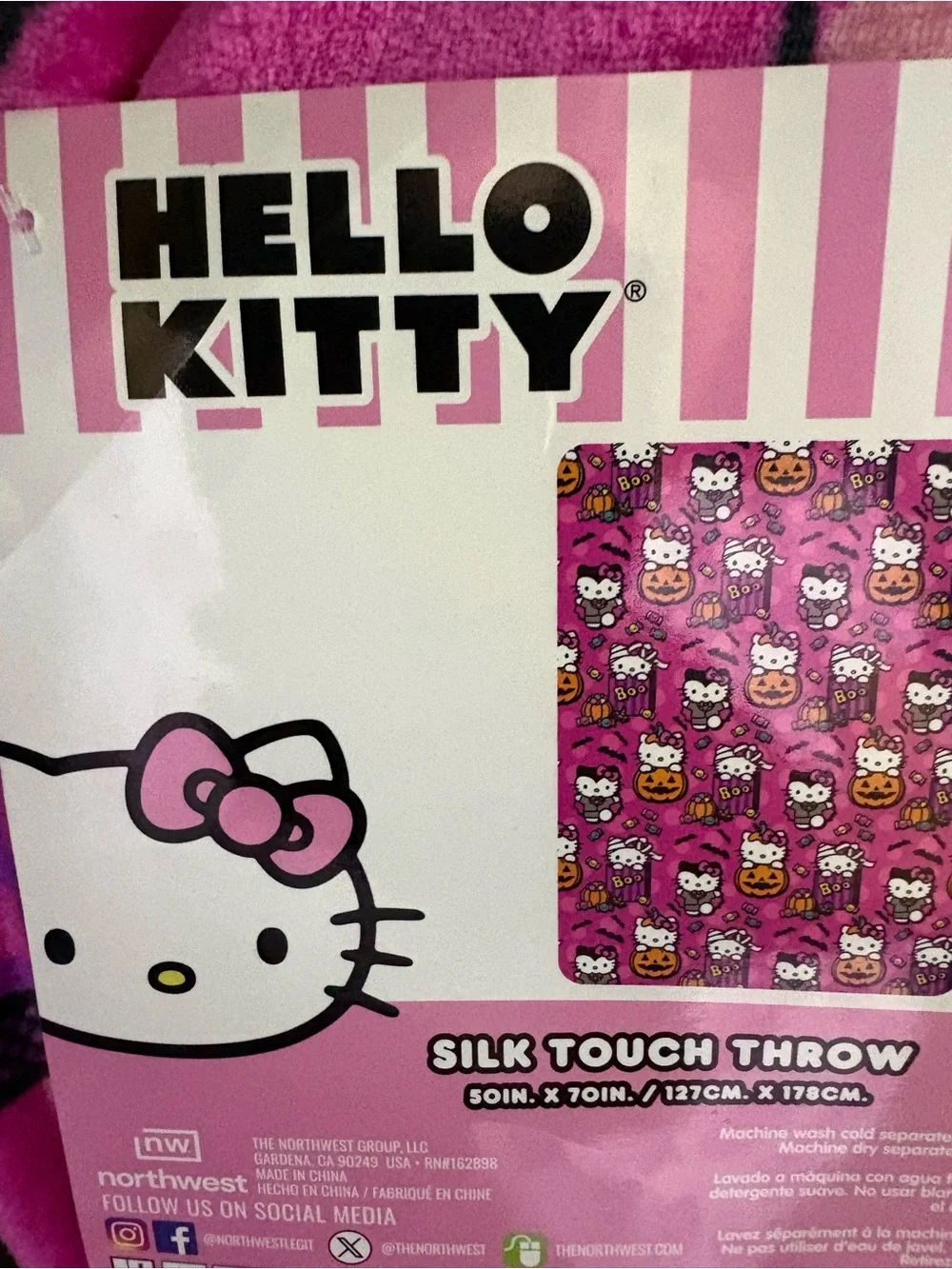 Hello Kitty Halloween Blanket Vampire Kitty Pumpkin Plush Throw 50 x 70 NWT